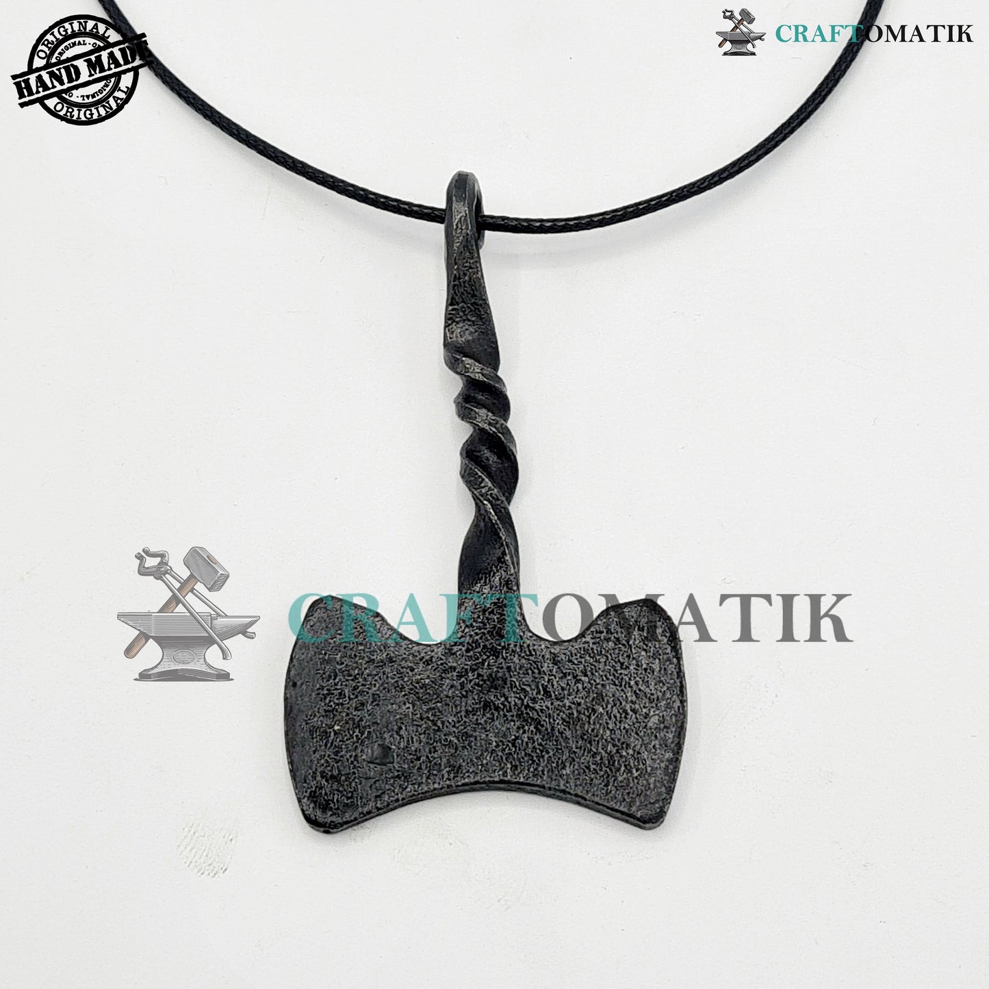 Mittelalterliches Amulett | Handgefertigter Wikinger-Anhänger | Keltisches Medaillon aus Schmiedeeisen | Axtform | HFA08