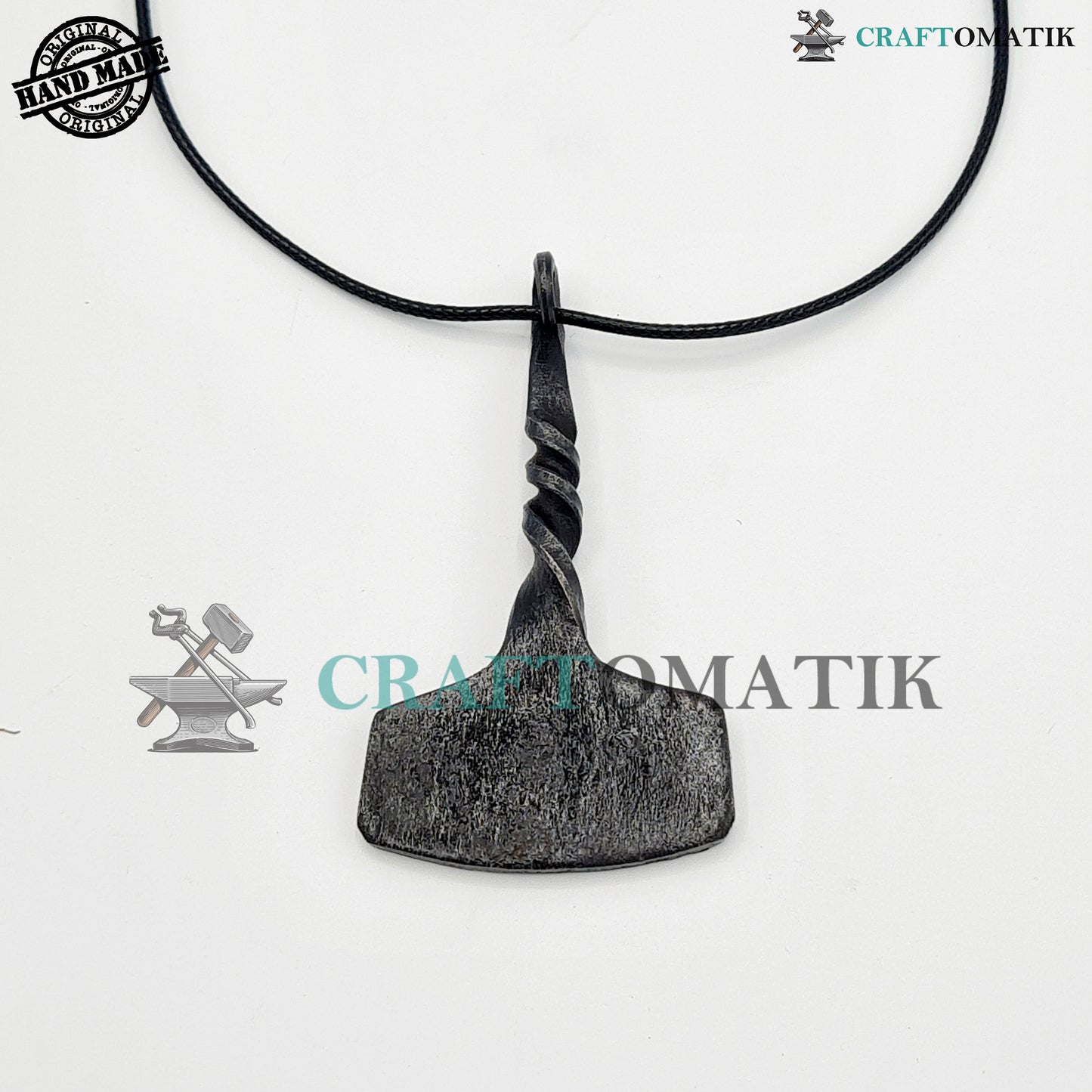 Mittelalterliches Amulett | Handgefertigter Wikinger-Anhänger | Keltisches Medaillon aus Schmiedeeisen | Axtform | HFA09