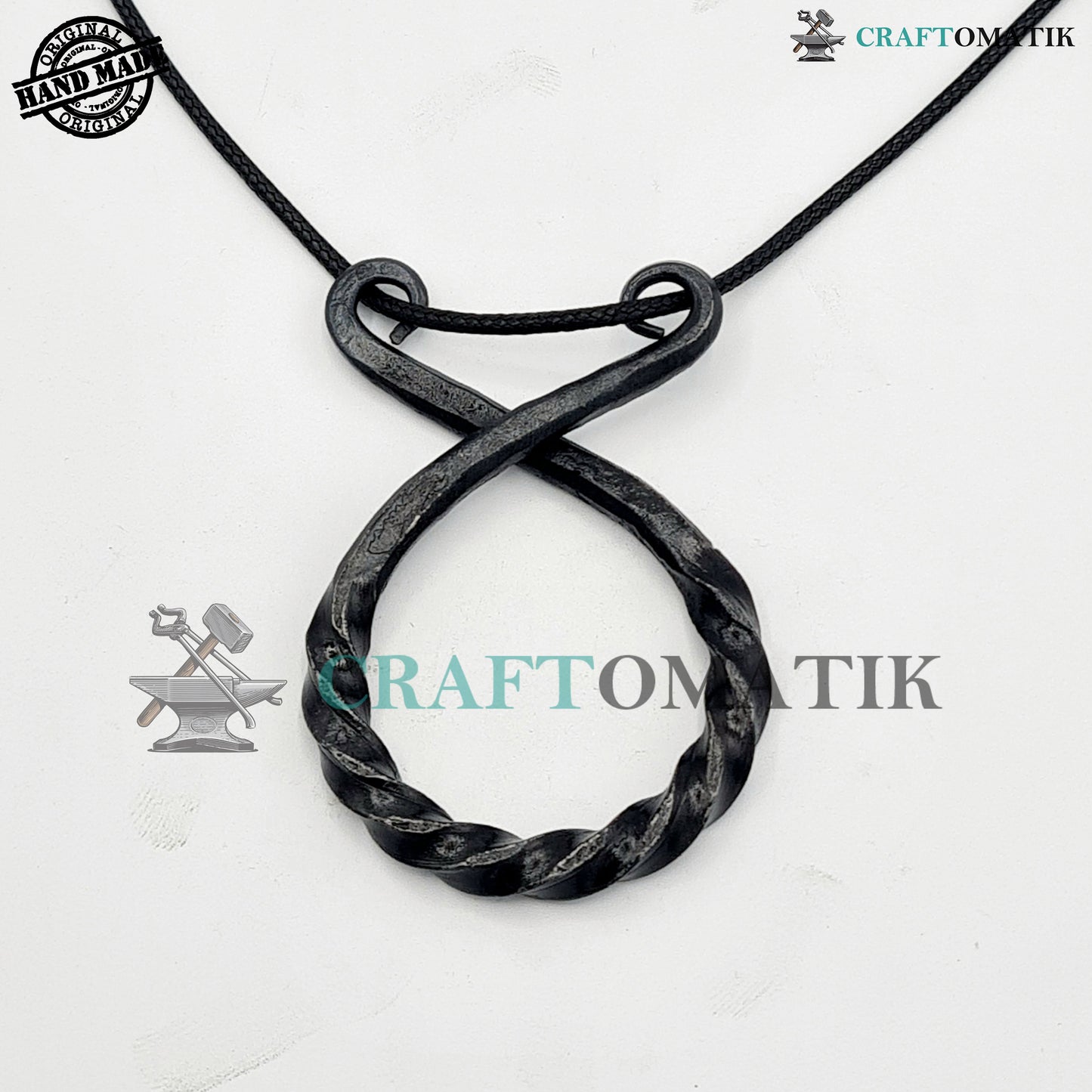 Mittelalterliches Amulett | Handgefertigter Wikinger-Anhänger | Keltisches Medaillon aus Schmiedeeisen | Runde Form | HFA12