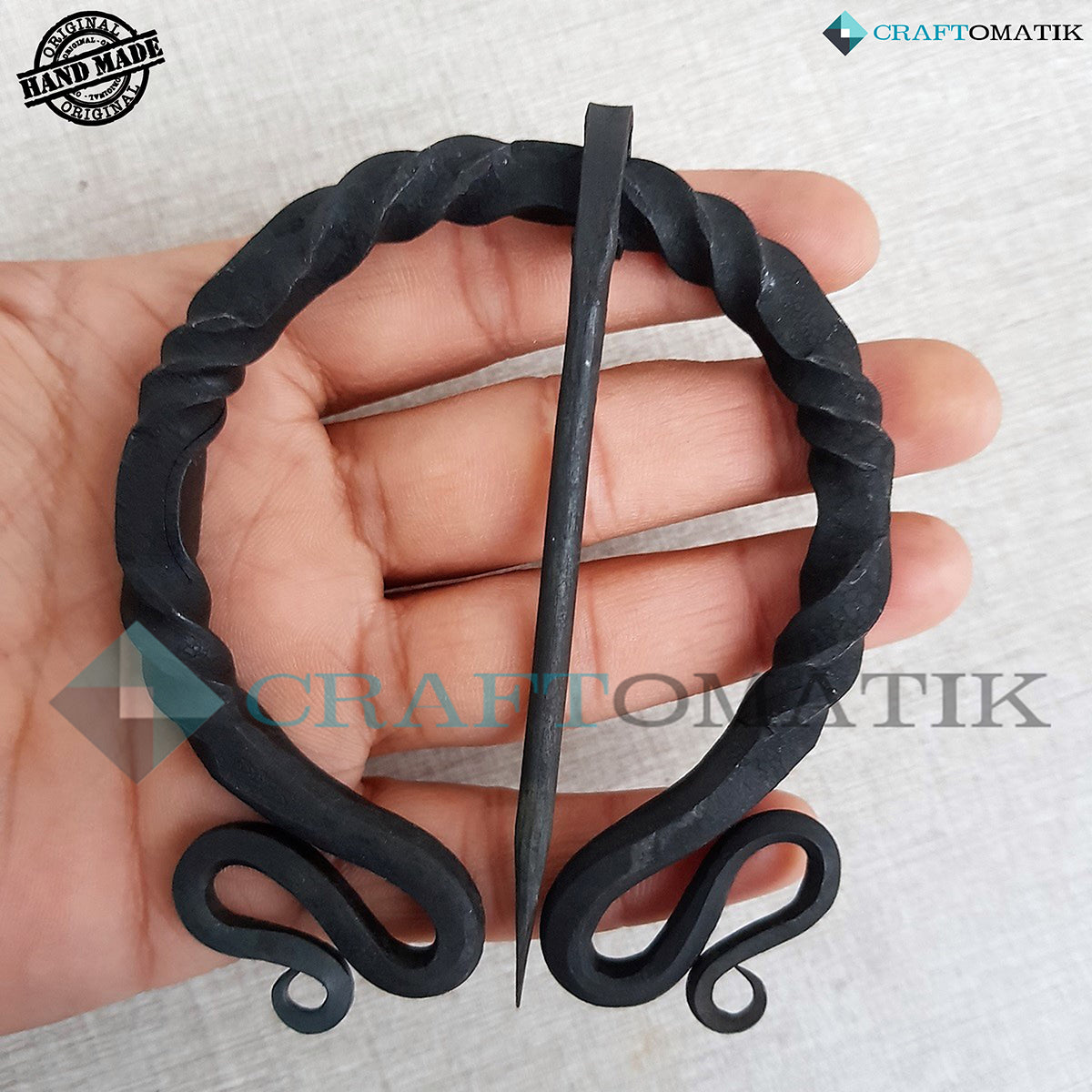 Mittelalterliche Brosche | Schmiedeeiserner Ring und Nadel | Handgefertigte Wikinger LARP Fibel Ringverschluss Kleidungsnadel | HFRC14