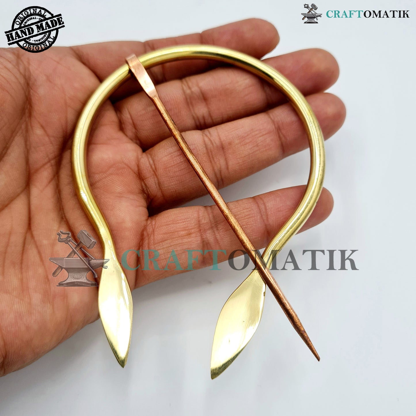 Mittelalterliche Brosche | Messingring | Rote Kupfernadel | Handgefertigte Wikinger LARP Fibelringverschluss-Kleidungsnadel | HFRCB04